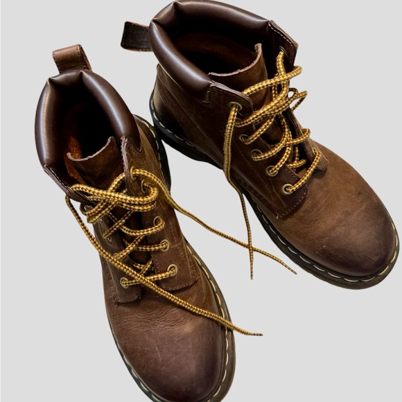 Lighty used dr martens boot-  rip on back left tab - Picture 2 of 3
